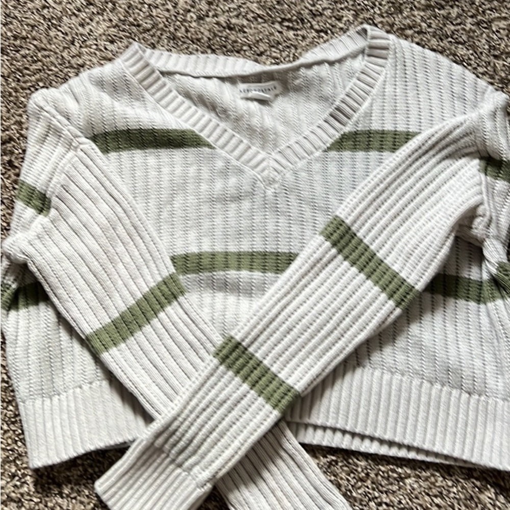 Size Small Aeropostale Cropped Sweater
